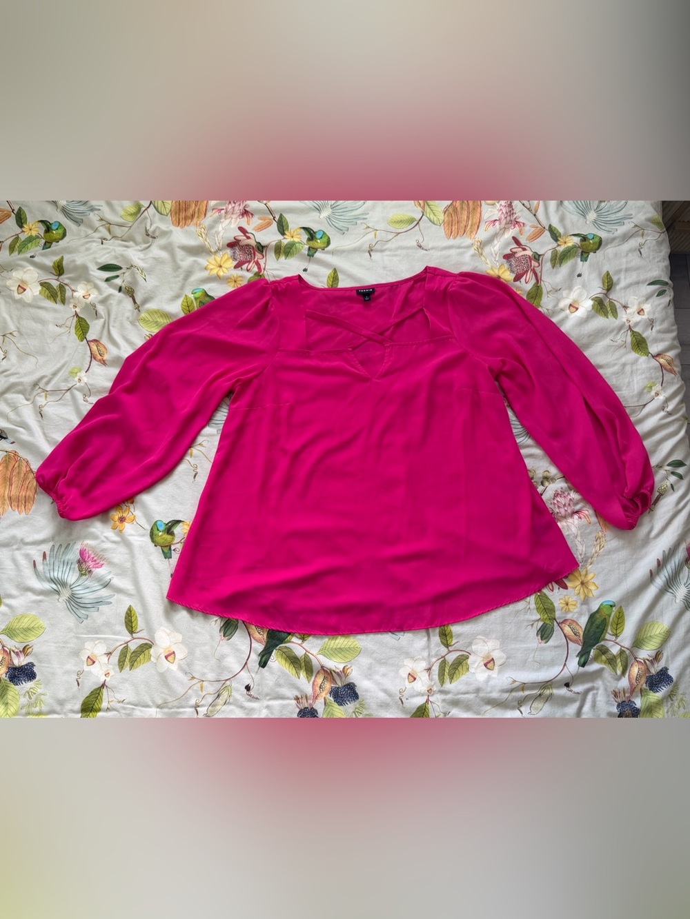 Torrid Hot Pink Fuchsia Criss Cross V Neck Puff Sleeve Blouse Size 1 Plus Size